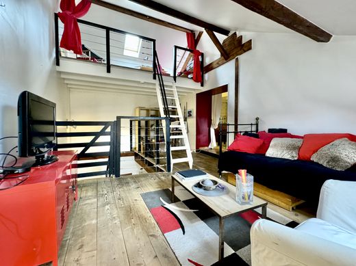 아파트 / Annecy, Haute-Savoie