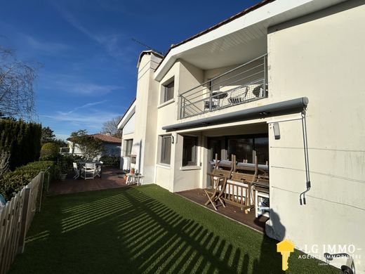 Maison de luxe à Saint-Sulpice-de-Royan, Charente-Maritime