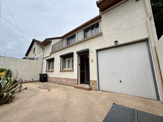 Maison de luxe à Le Blanc-Mesnil, Seine-Saint-Denis