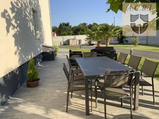 Luxe woning in Vendôme, Loir-et-Cher