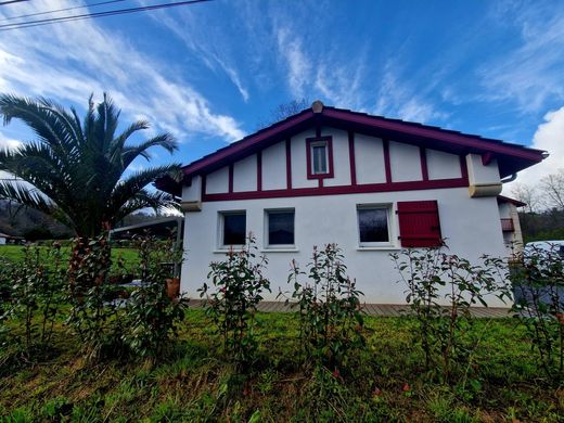 Casa di lusso a Sare, Pirenei atlantici