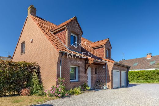 Casa di lusso a Quesnoy-sur-Deûle, North