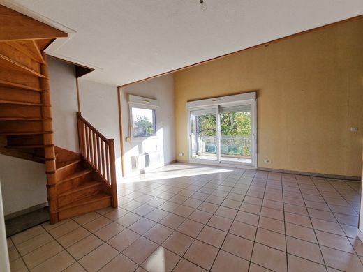 复式住宅  Couzon-au-Mont-d'Or, Rhône