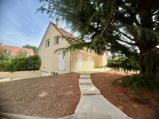 Luxus-Haus in Maule, Yvelines