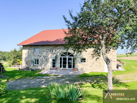 Casa rural / Casa de pueblo en Bellefontaine, Vosgos