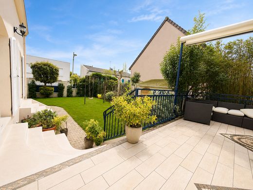 Элитный дом, Champigny-sur-Marne, Val-de-Marne