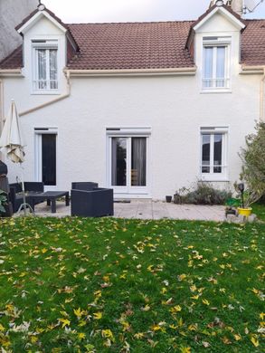 Casa di lusso a Margency, Val d'Oise