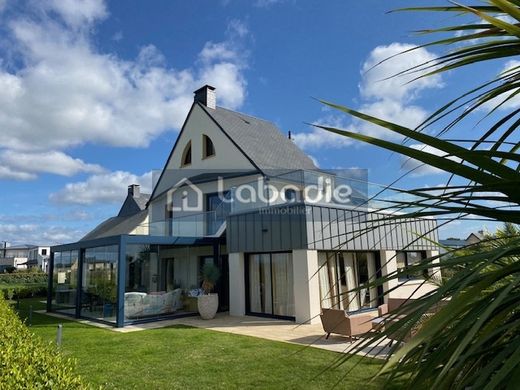 Maison de luxe à Granville, Manche