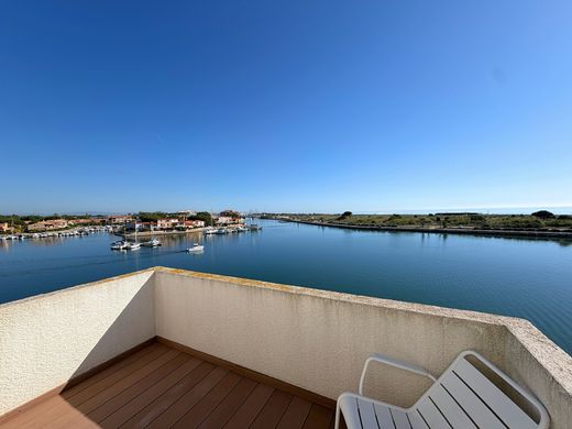 Apartment in Saint-Cyprien-Plage, Pyrénées-Orientales