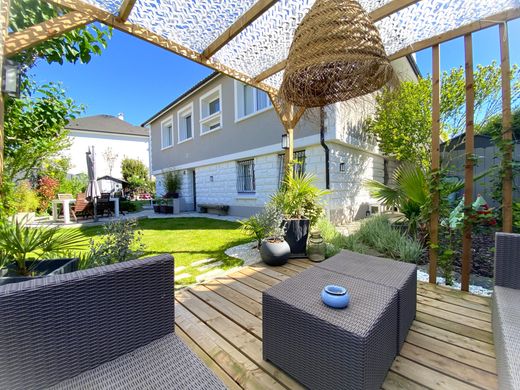 Luksusowy dom w Ormesson-sur-Marne, Val-de-Marne