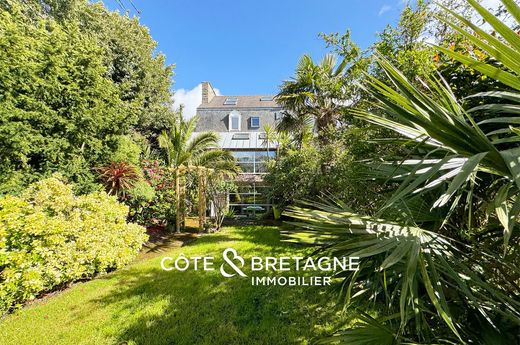 Luxe woning in Saint-Brieuc, Côtes-d'Armor