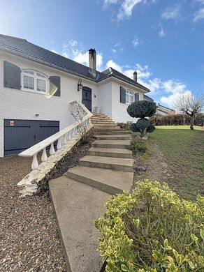 ‏בתי יוקרה ב  Mécleuves, Moselle