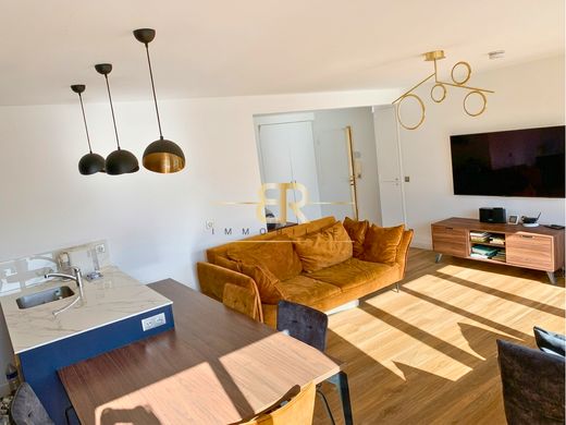 Piso / Apartamento en Saint-Maur-des-Fossés, Valle de Marne