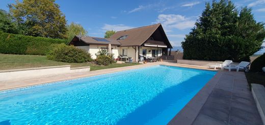 Luxury home in Sauverny, Ain
