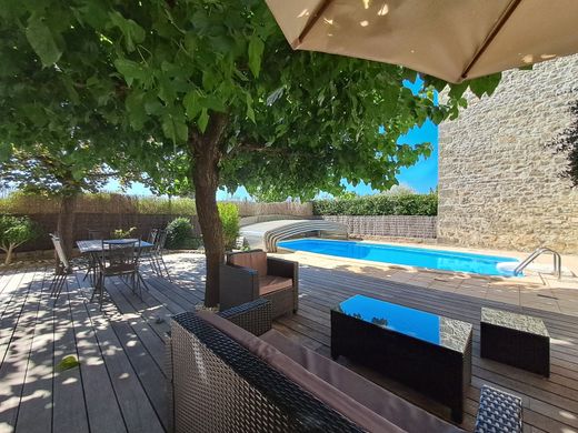 Maison de luxe à Saint-André-de-Cruzières, Ardèche