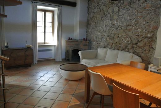 Apartment / Etagenwohnung in Villefranche-sur-Mer, Alpes-Maritimes