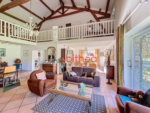 Luxury home in Chaptelat, Haute-Vienne
