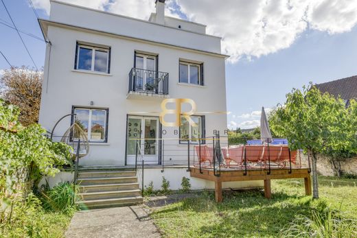 Luxury home in Saint-Maur-des-Fossés, Val-de-Marne