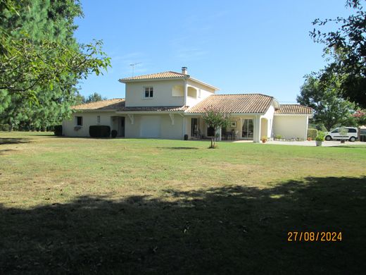 Luxe woning in Cudos, Gironde
