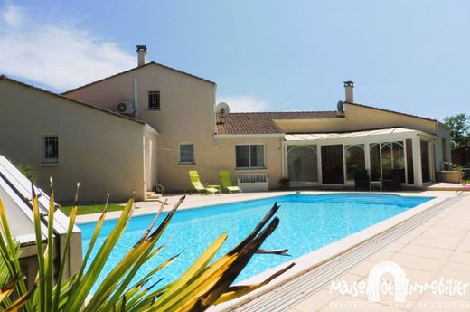 Villa a Breuillet, Charente-Maritime