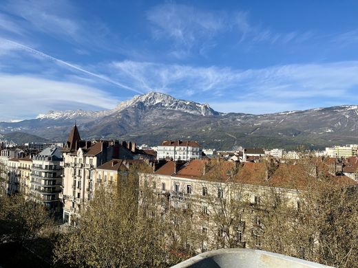Apartament w Grenoble, Isère