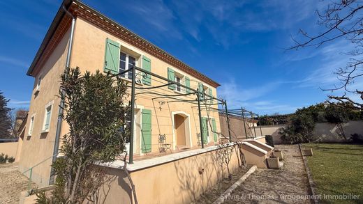 Maison de luxe à Sérignan-du-Comtat, Vaucluse