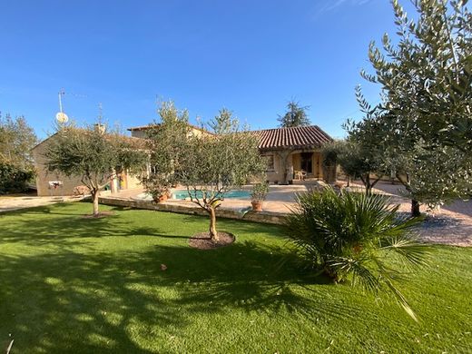 Πολυτελή κατοικία σε Uzès, Gard