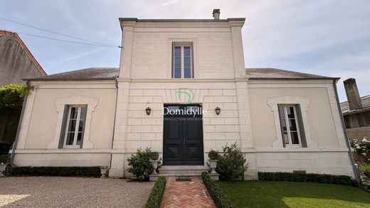 Luxury home in Saint-Jean-d'Angély, Charente-Maritime