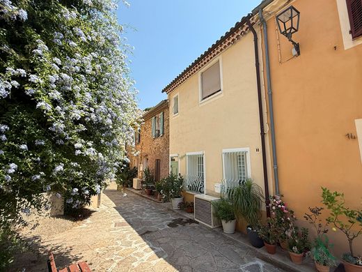 Villa in Bormes-les-Mimosas, Var