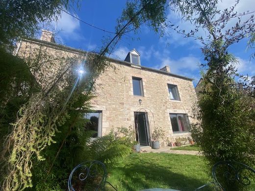 منزل ﻓﻲ Erquy, Côtes-d'Armor