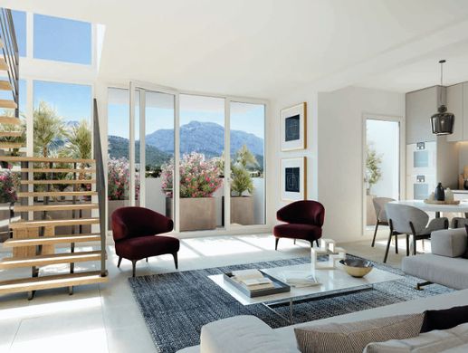 Duplex in Marseille, Bouches-du-Rhône