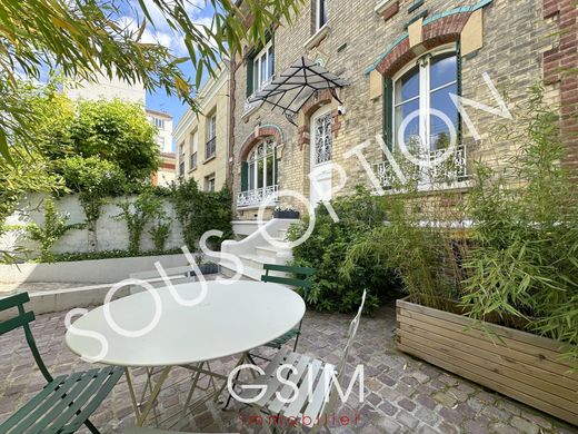 Casa di lusso a Colombes, Hauts-de-Seine