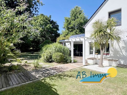 Casa di lusso a Ploemeur, Morbihan