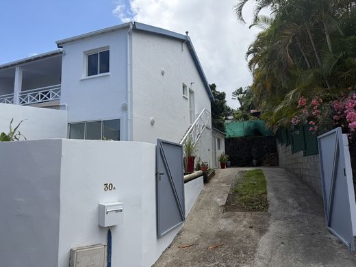 ﺷﻘﺔ ﻓﻲ Piton Saint-Leu, Réunion