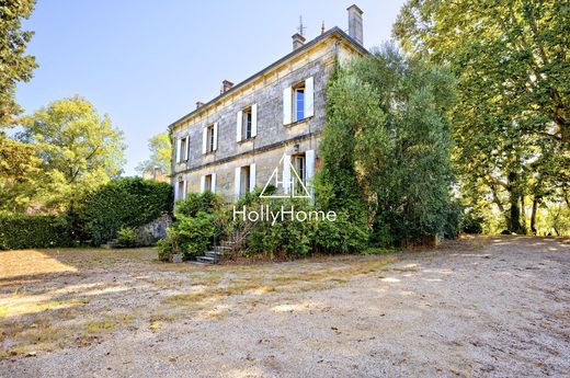 Luxury home in Arveyres, Gironde