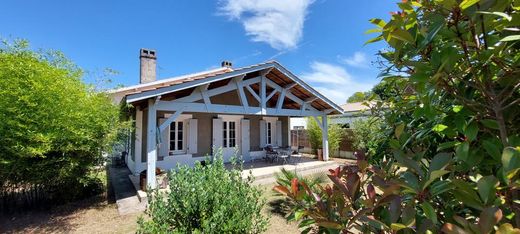 Casa di lusso a Le Teich, Gironda