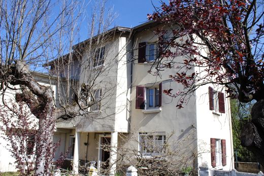 Casa di lusso a Civrieux-d'Azergues, Rhône