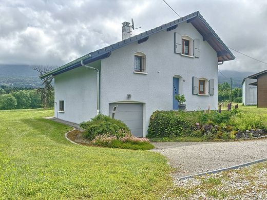 豪宅  Mûres, Haute-Savoie