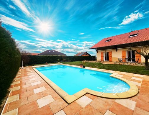 Casa di lusso a Présilly, Alta Savoia