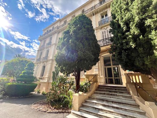 아파트 / Menton, Alpes-Maritimes