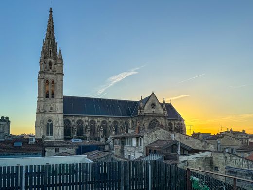 Apartment / Etagenwohnung in Bordeaux, Gironde