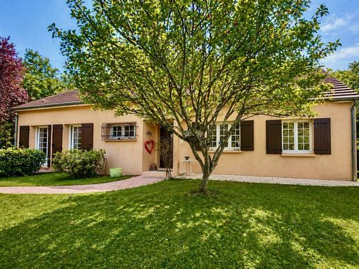 Luxury home in Orgeval, Yvelines