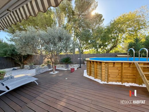 Вилла, Saint-Aunès, Hérault