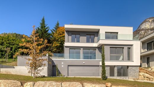 Villa a Saint-Alban-Leysse, Savoia