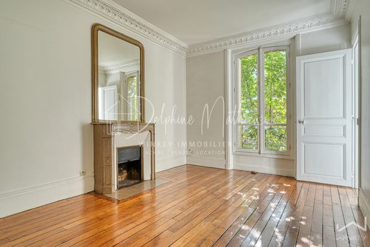 Apartment in Saint-Germain, Odéon, Monnaie, Paris