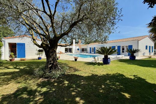 Luxury home in Lagord, Charente-Maritime