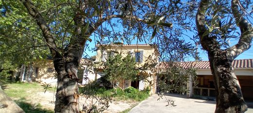 Villa in L'Isle-sur-la-Sorgue, Vaucluse