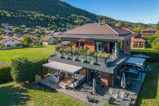 Maison de luxe à Sevrier, Haute-Savoie