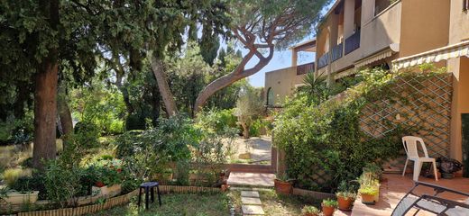 Apartment in Nîmes, Gard