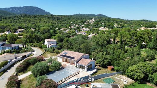 Villa in Saint-Jean-de-Cuculles, Hérault